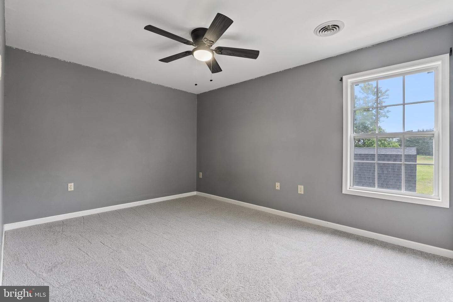 431 E Beltline Avenue photo 22