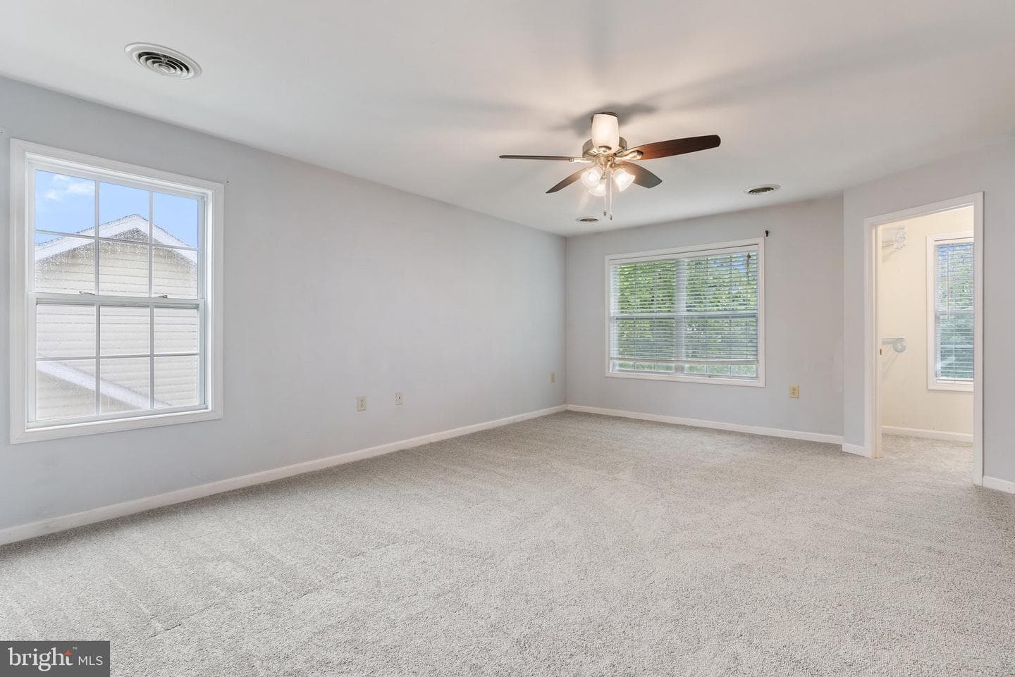 431 E Beltline Avenue photo 24