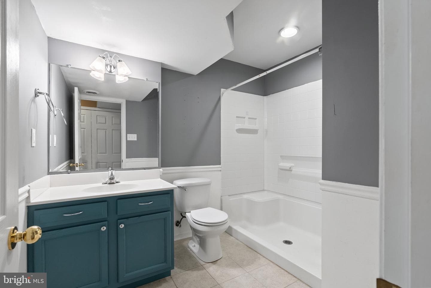 431 E Beltline Avenue photo 32