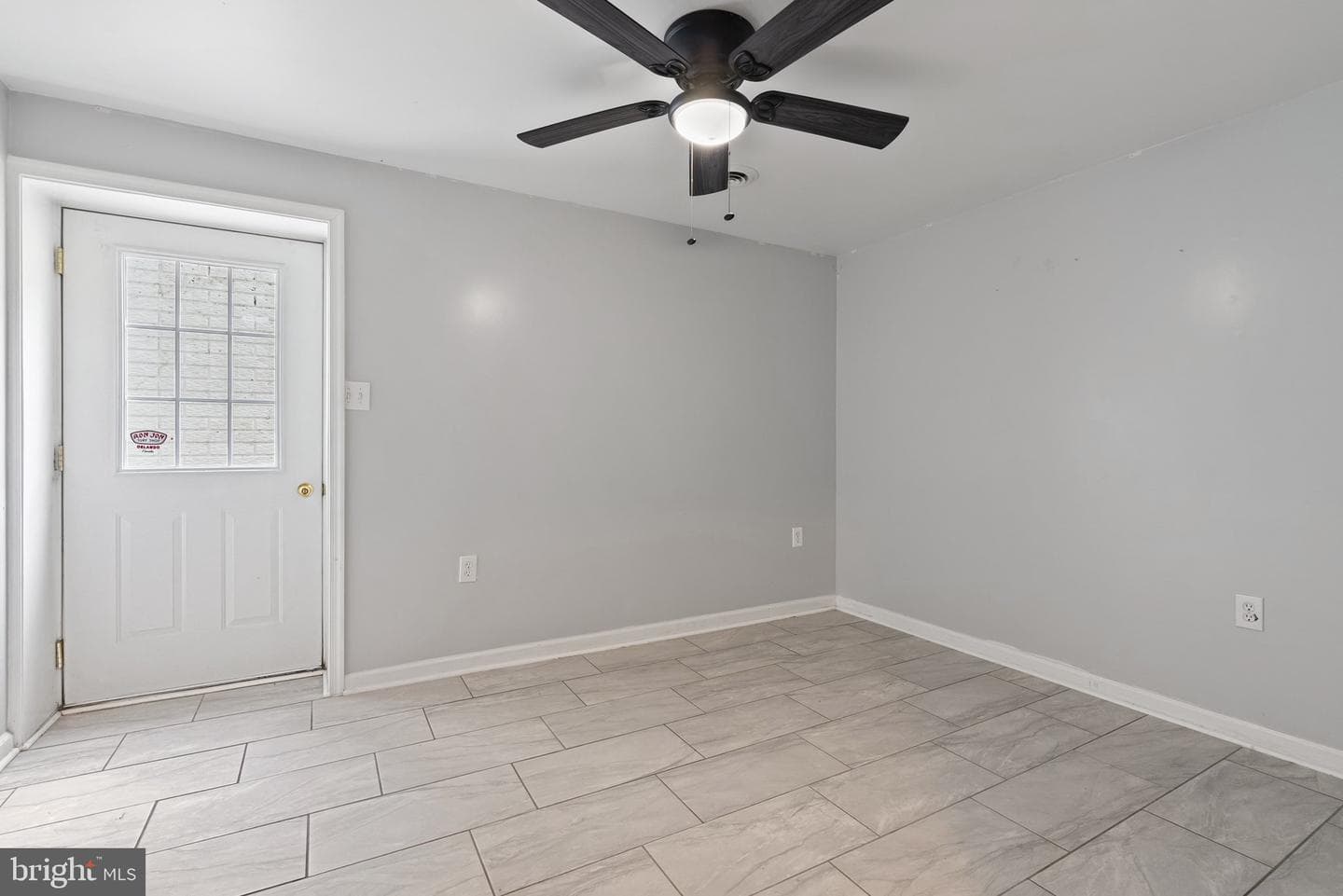 431 E Beltline Avenue photo 34