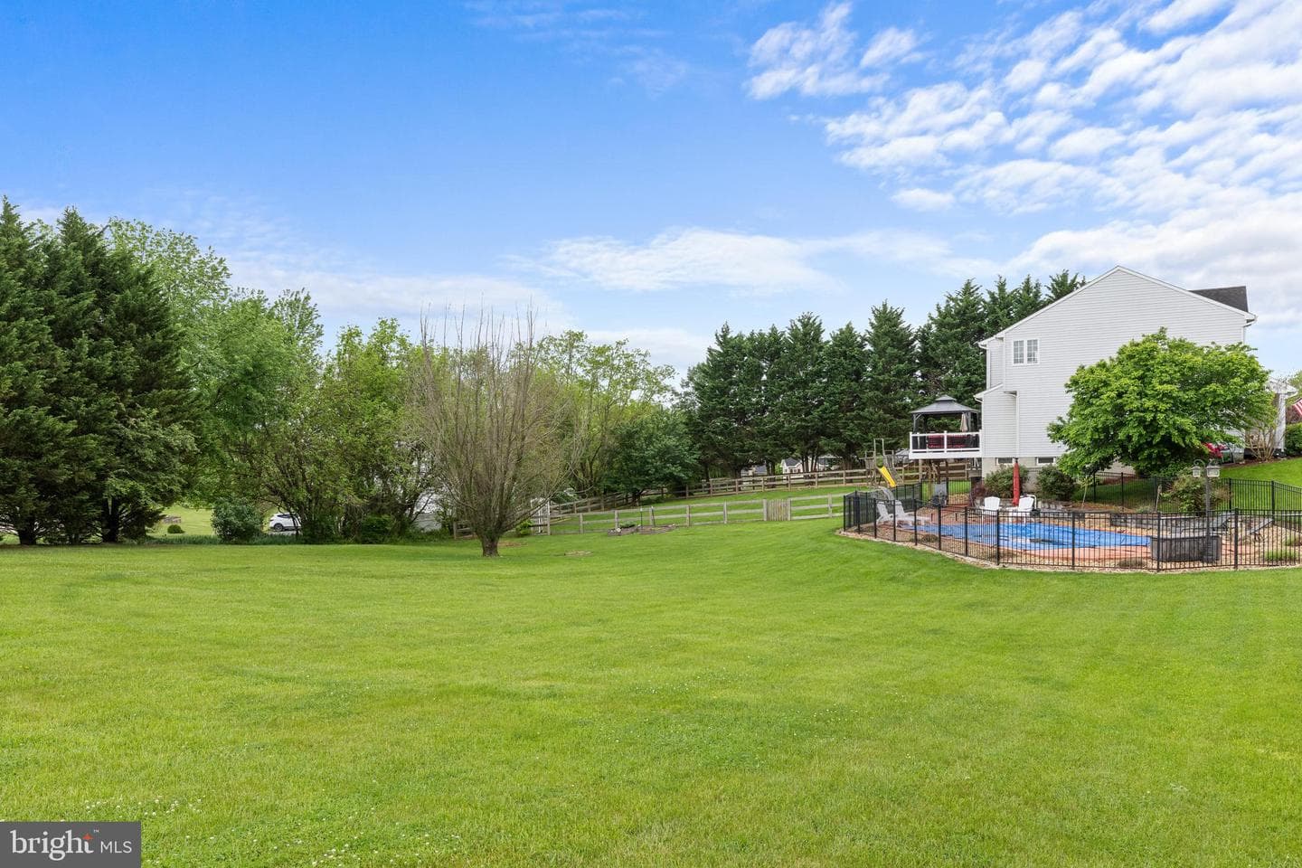 365 Stafford Lane photo 3