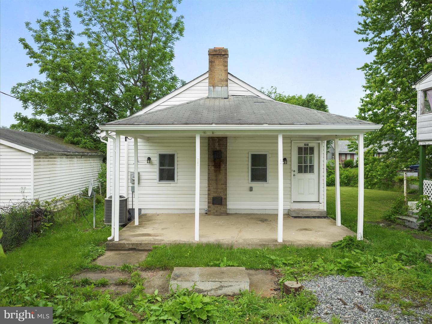 108 E 12th Avenue photo 31