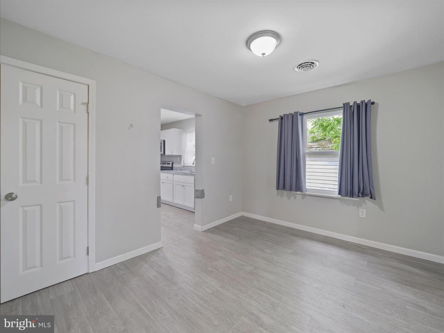 108 E 12th Avenue photo 9