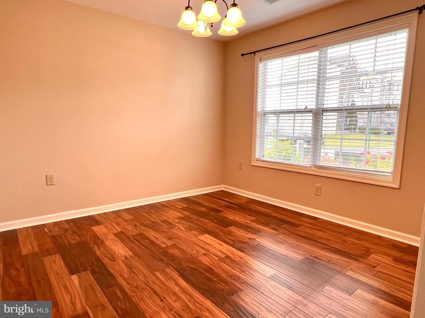 492 Thumper Drive photo 5