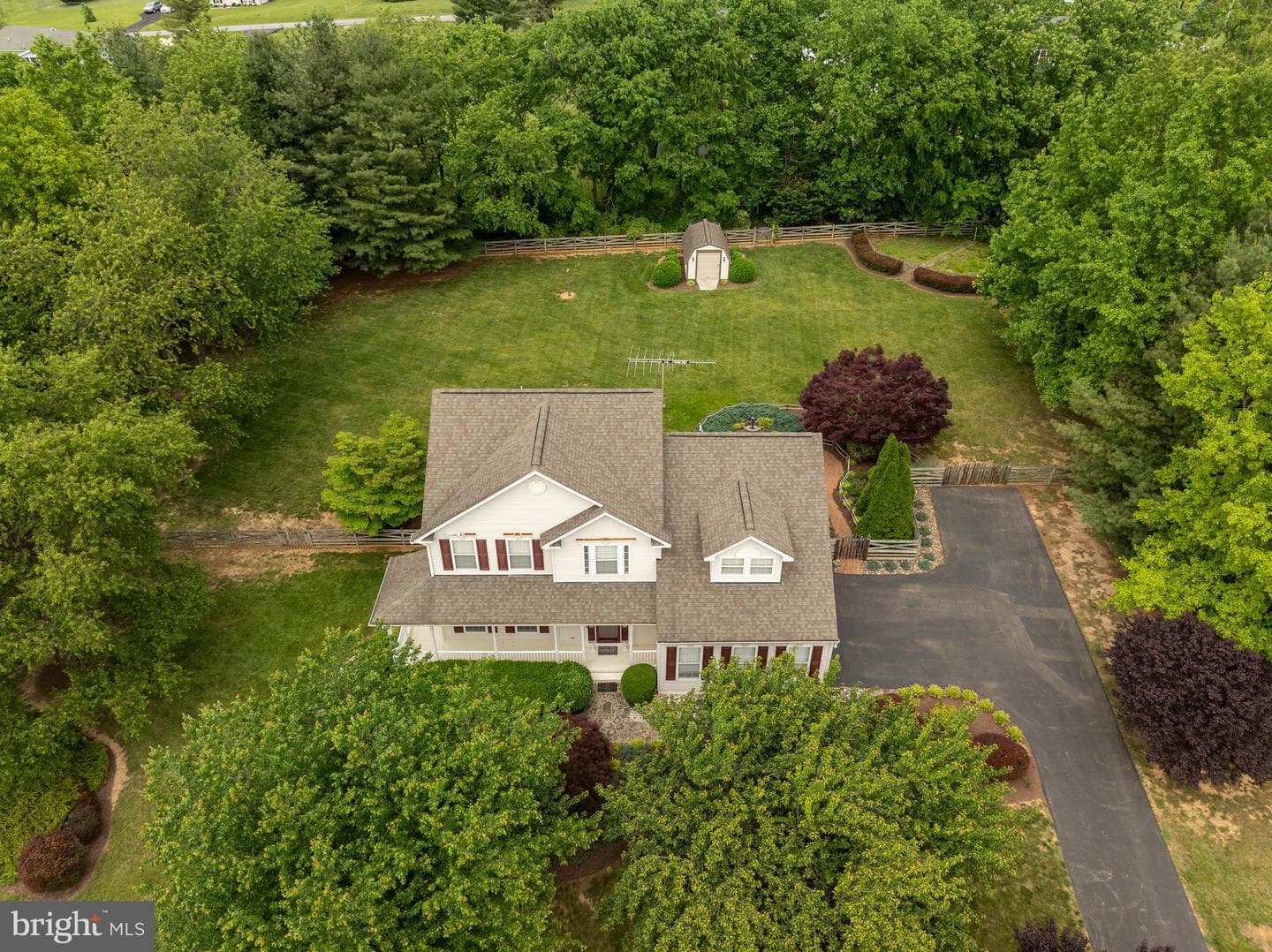 680 Mara Rose Lane photo 5
