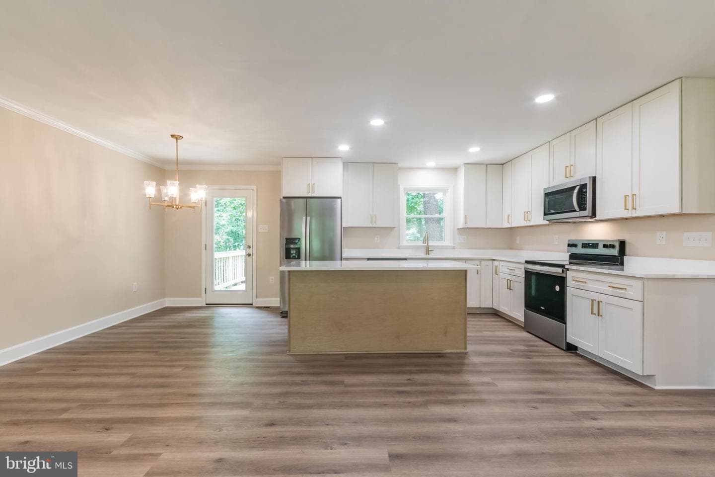 95 Devon Way photo 13