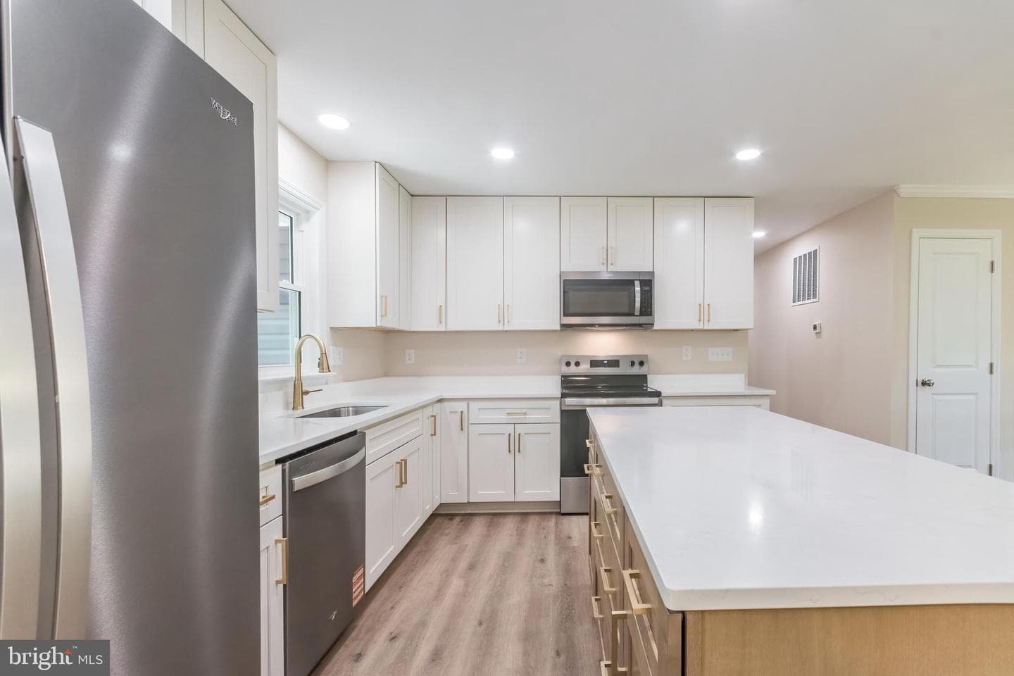 95 Devon Way photo 18