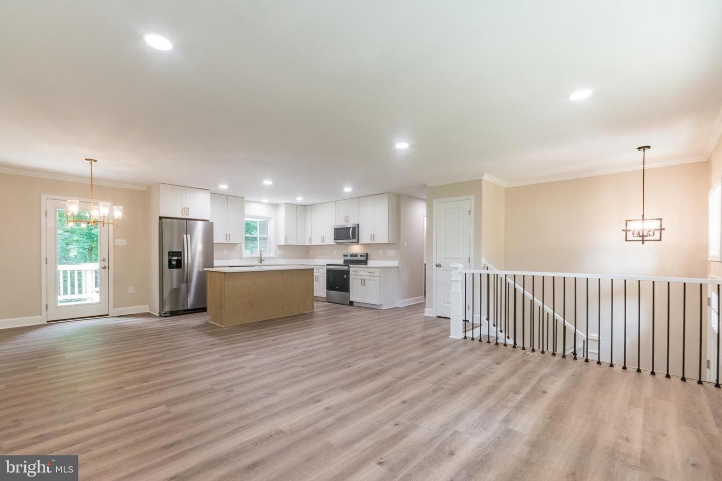 95 Devon Way photo 21