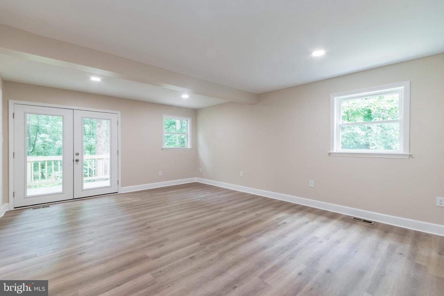 95 Devon Way photo 25
