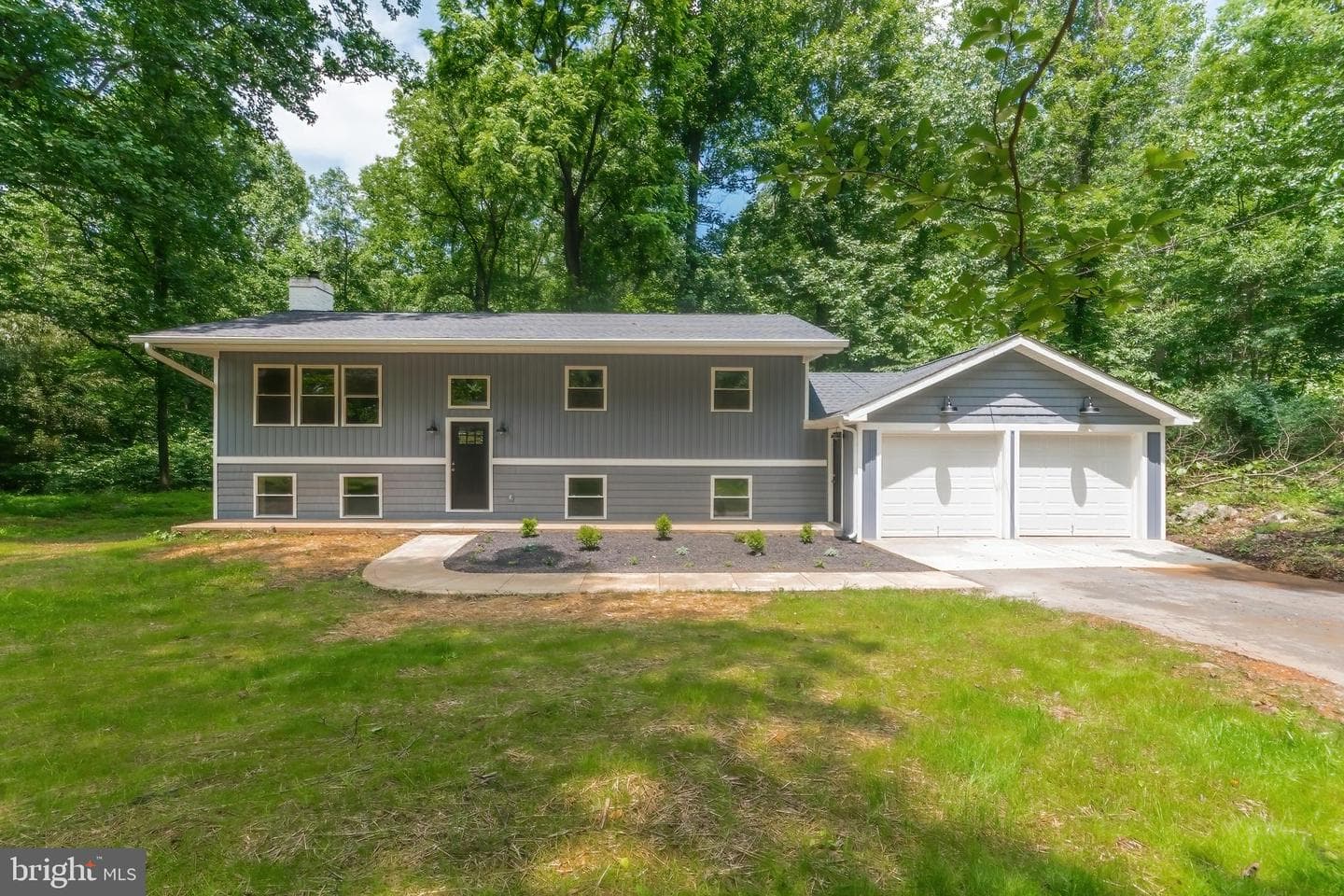 95 Devon Way photo 3