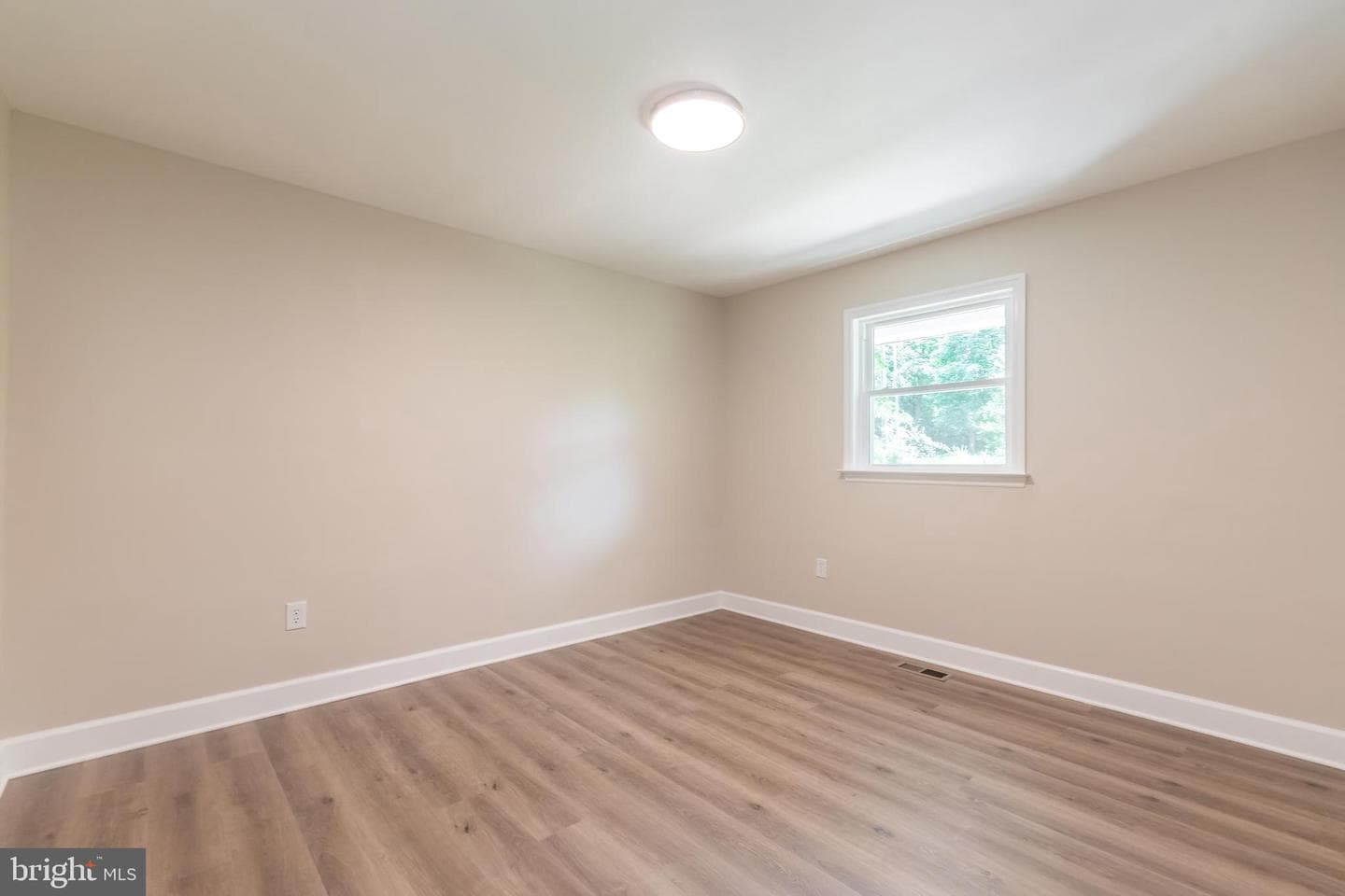 95 Devon Way photo 31
