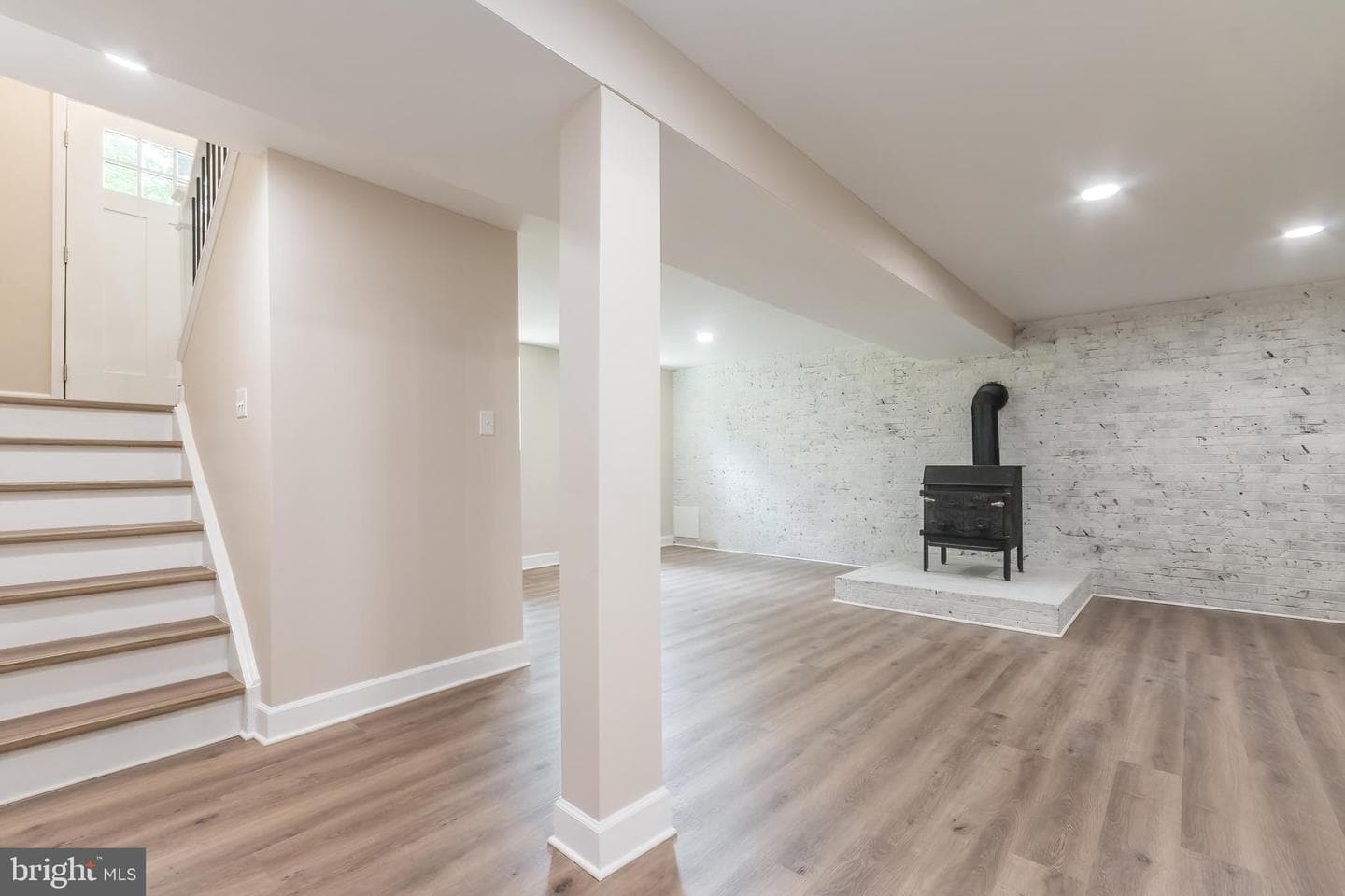 95 Devon Way photo 36