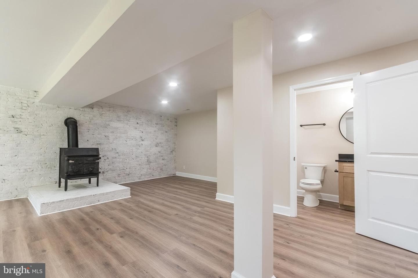 95 Devon Way photo 37