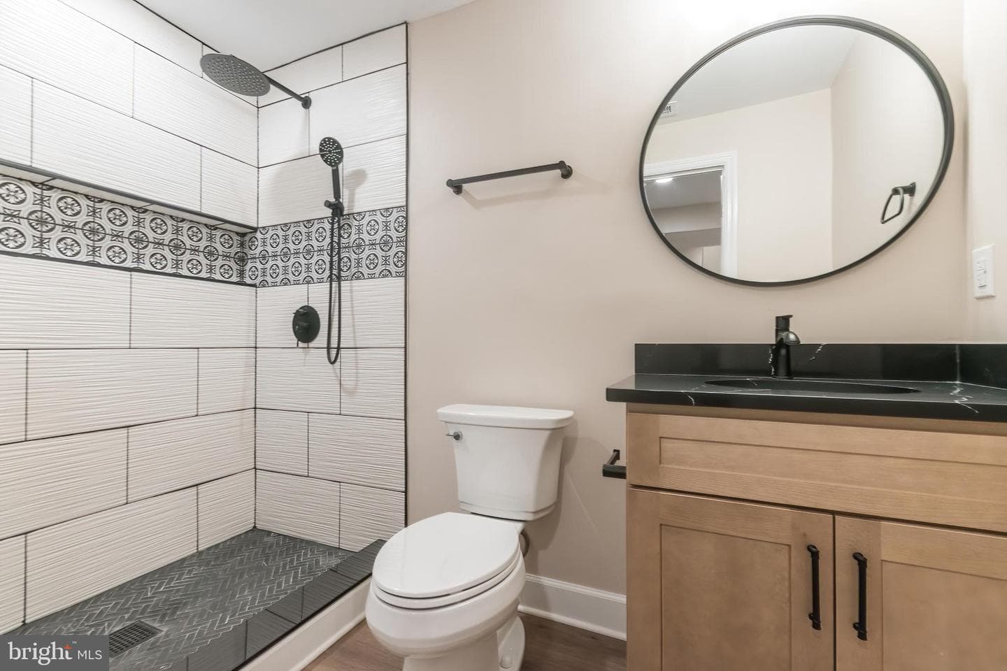 95 Devon Way photo 41