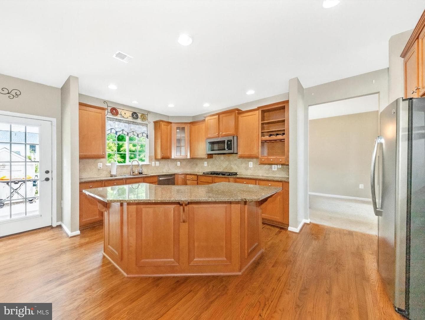 125 Victoria Lane photo 3
