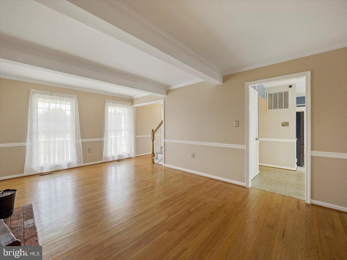 378 Prides Crossing photo 19