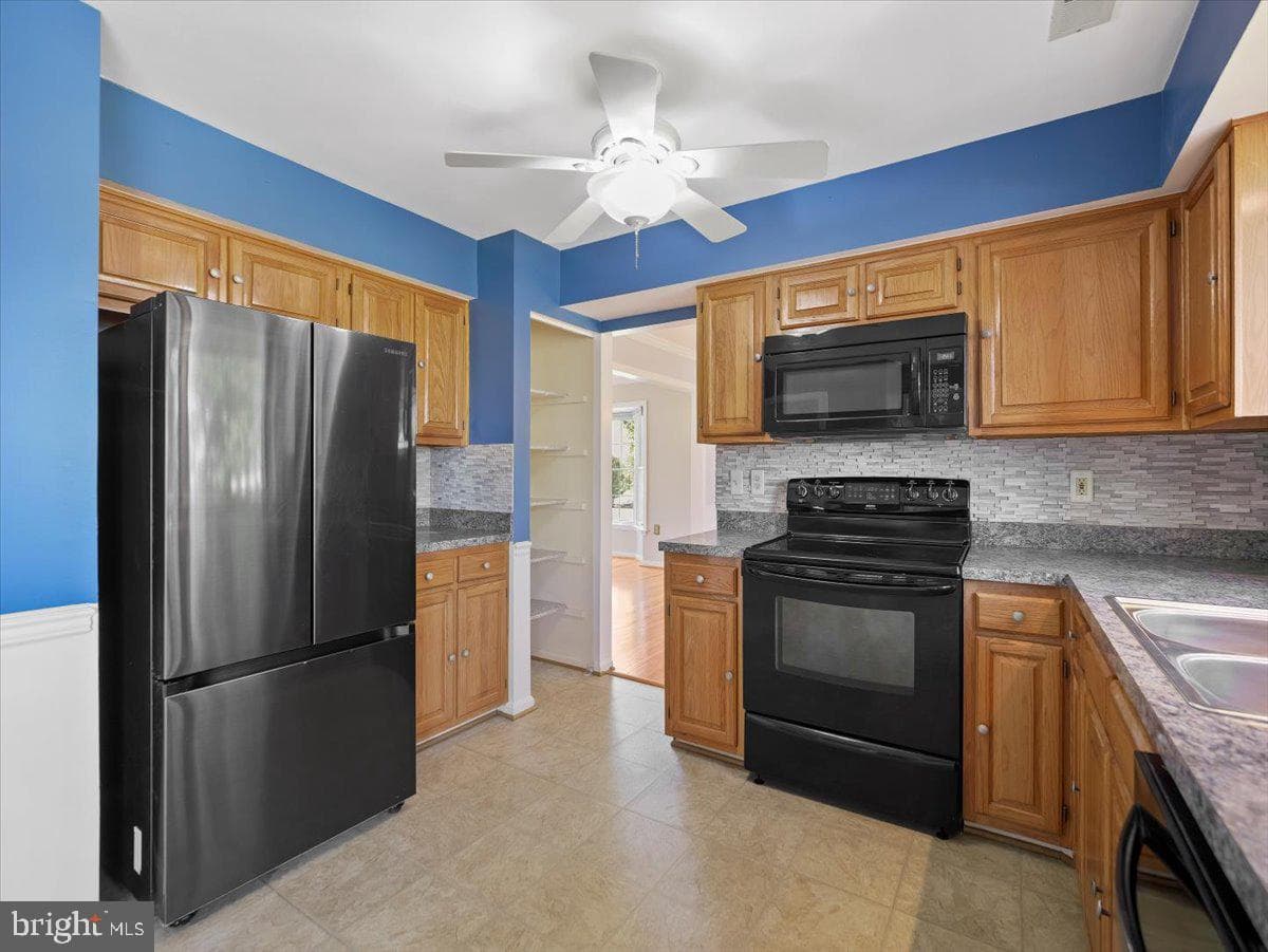 378 Prides Crossing photo 22