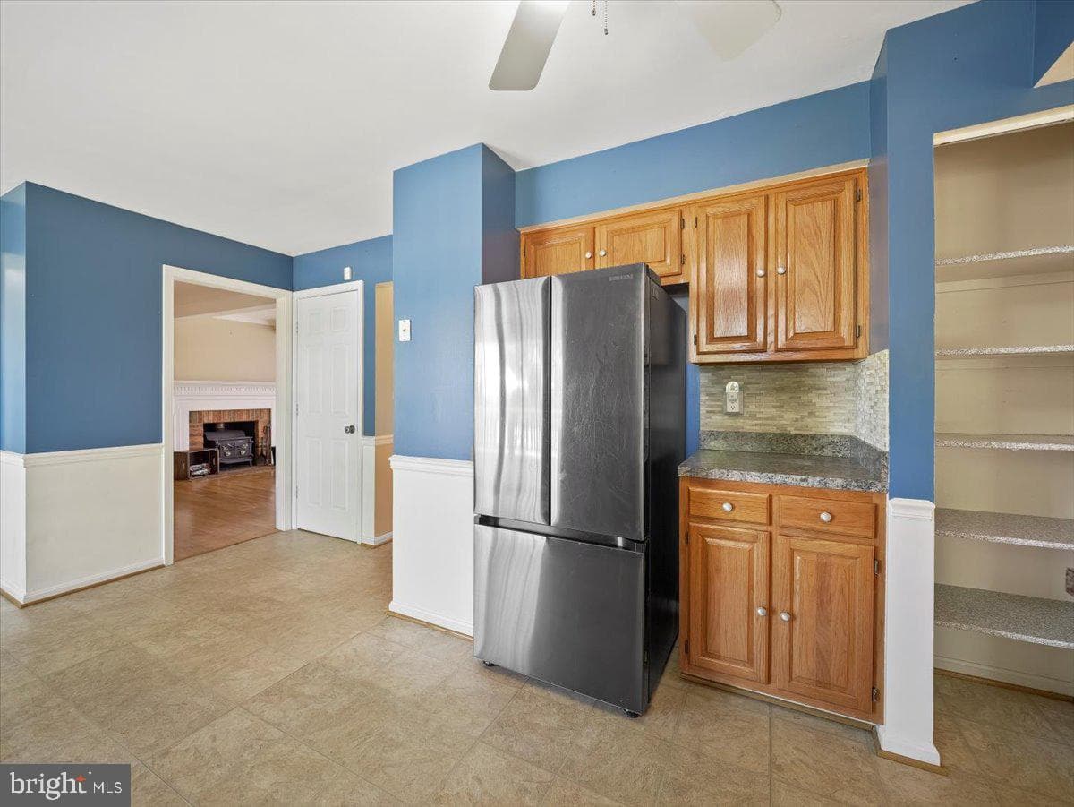 378 Prides Crossing photo 6