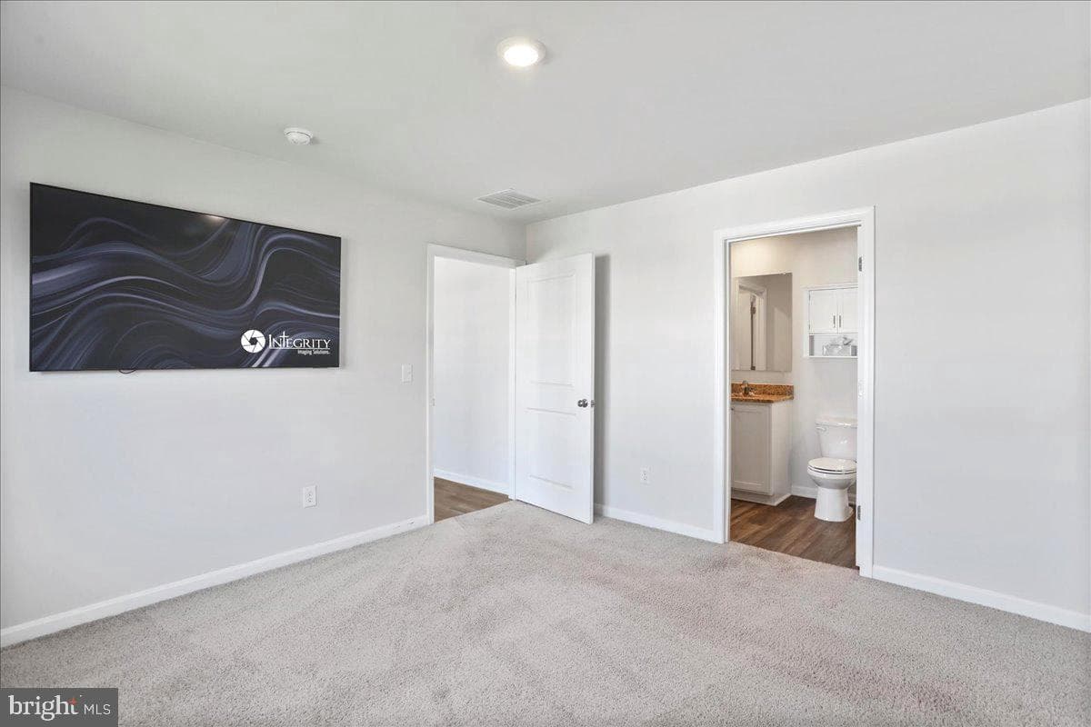 98 Saber Drive photo 11