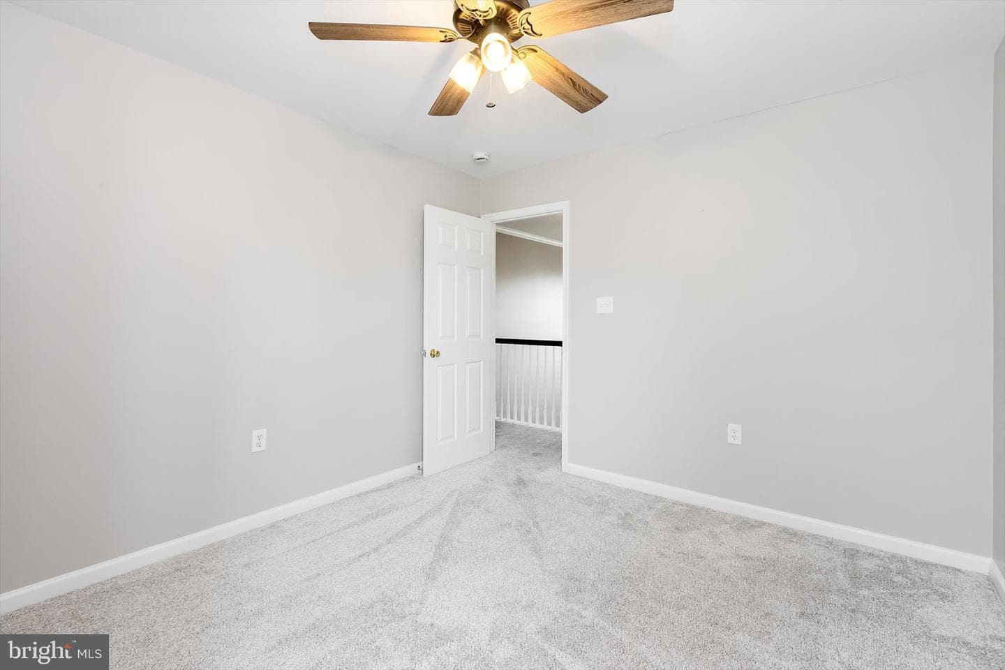 21 General Anderson Court photo 35