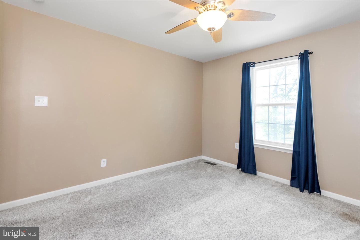 21 General Anderson Court photo 38