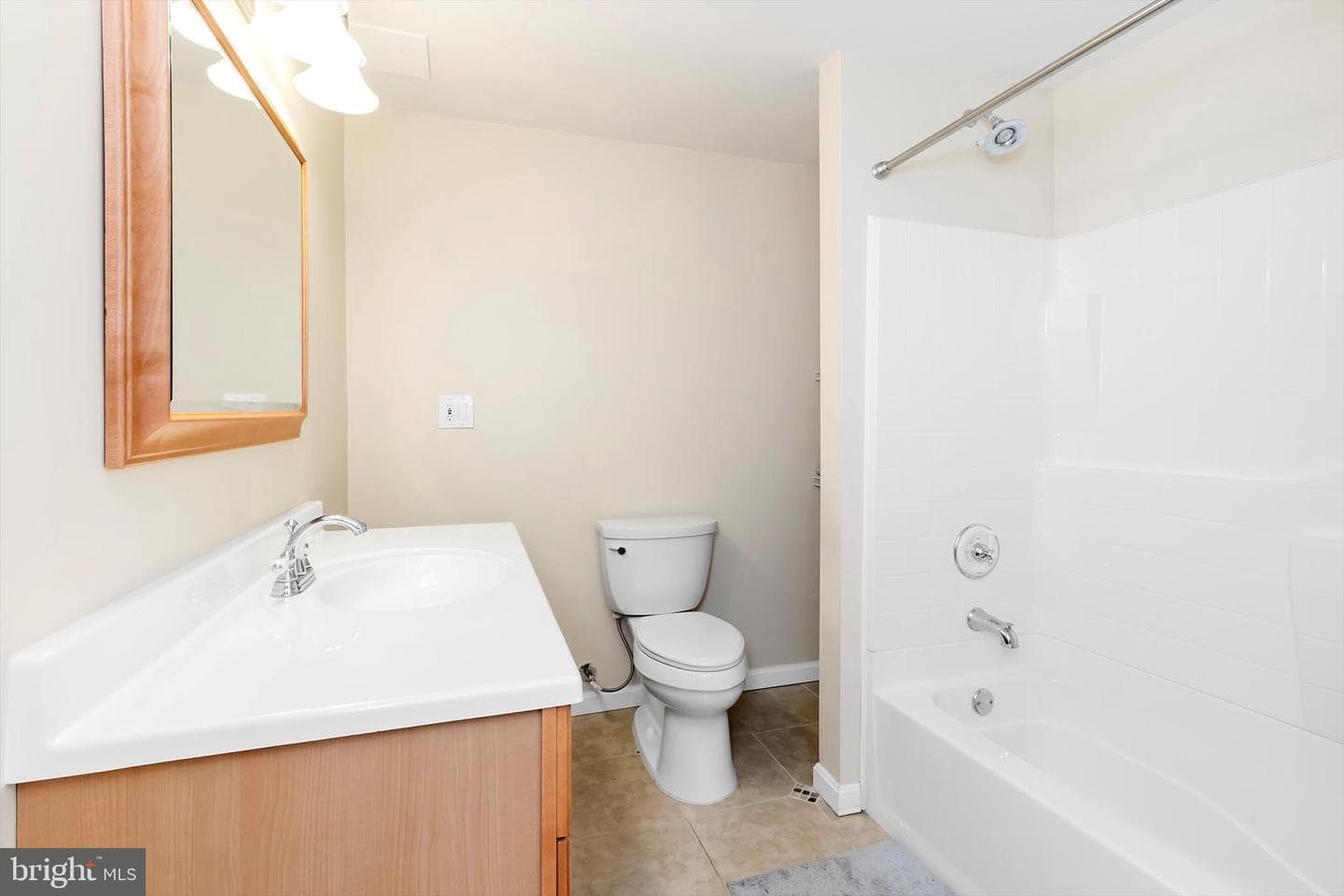 21 General Anderson Court photo 54