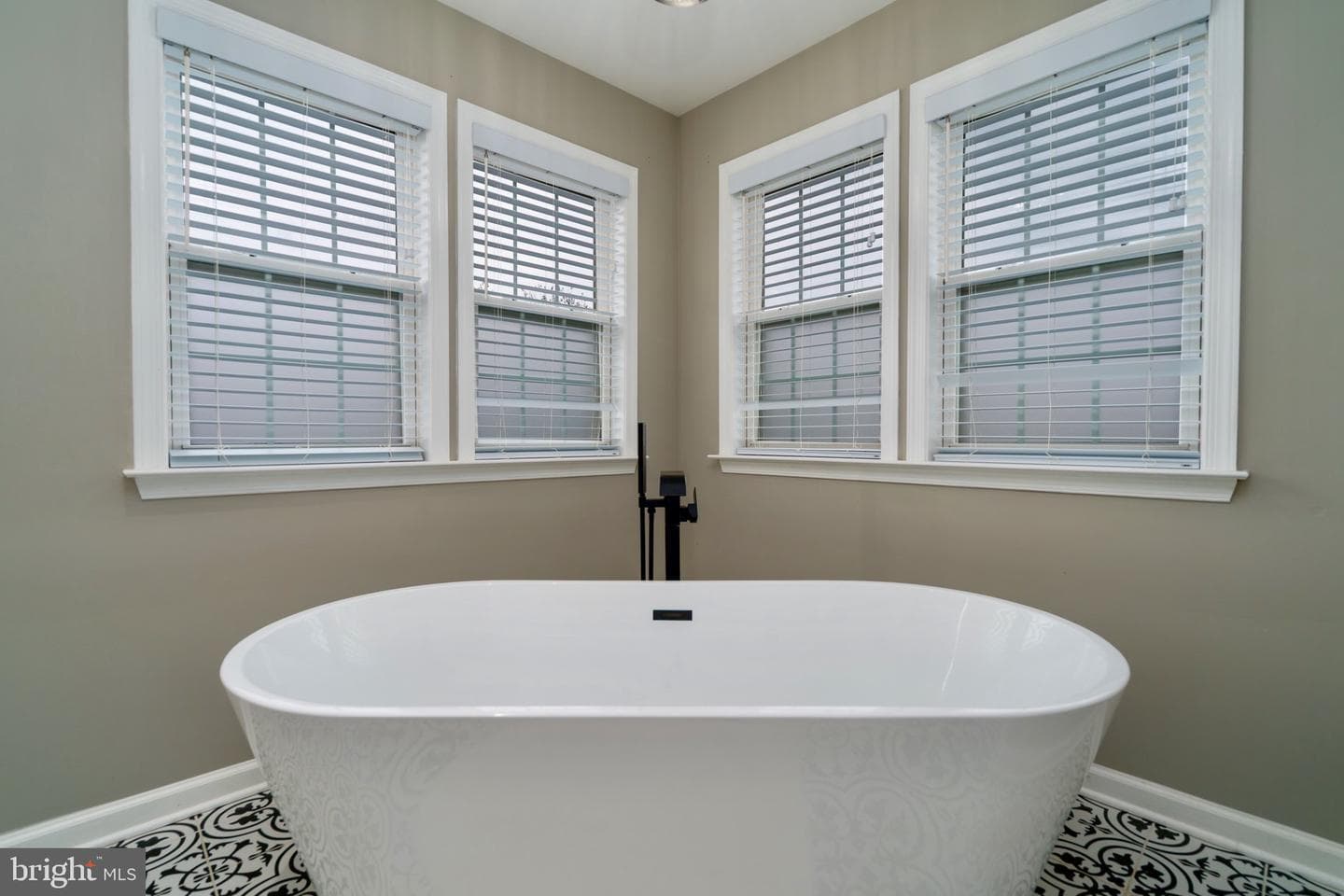 27 Costen Circle photo 39