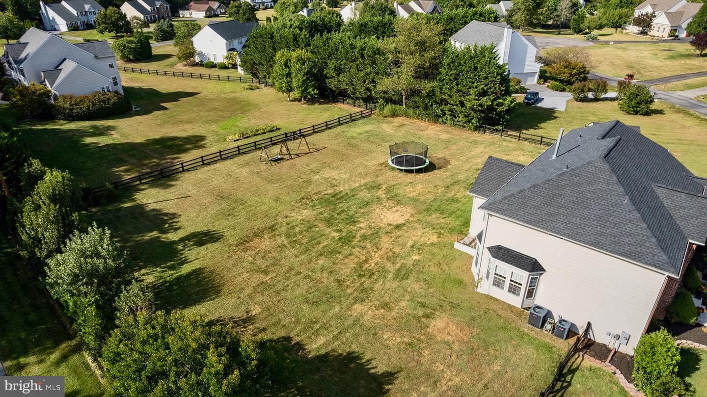 27 Costen Circle photo 8
