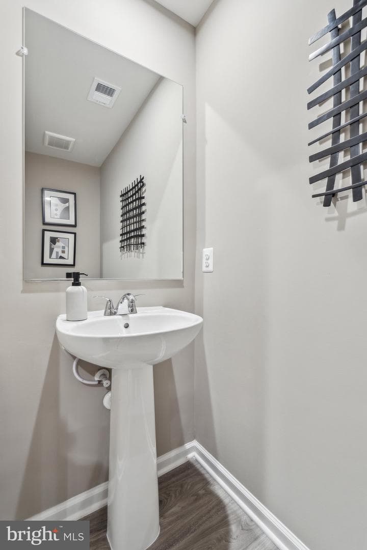 5 Apollo Road photo 9