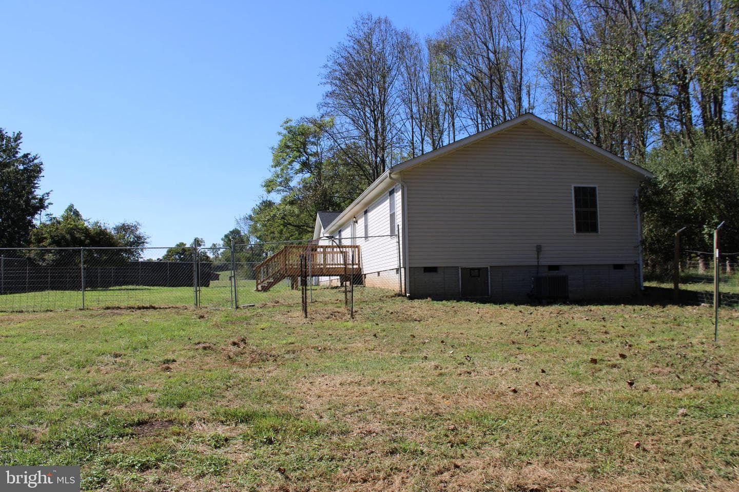 221 Frys Lane photo 5