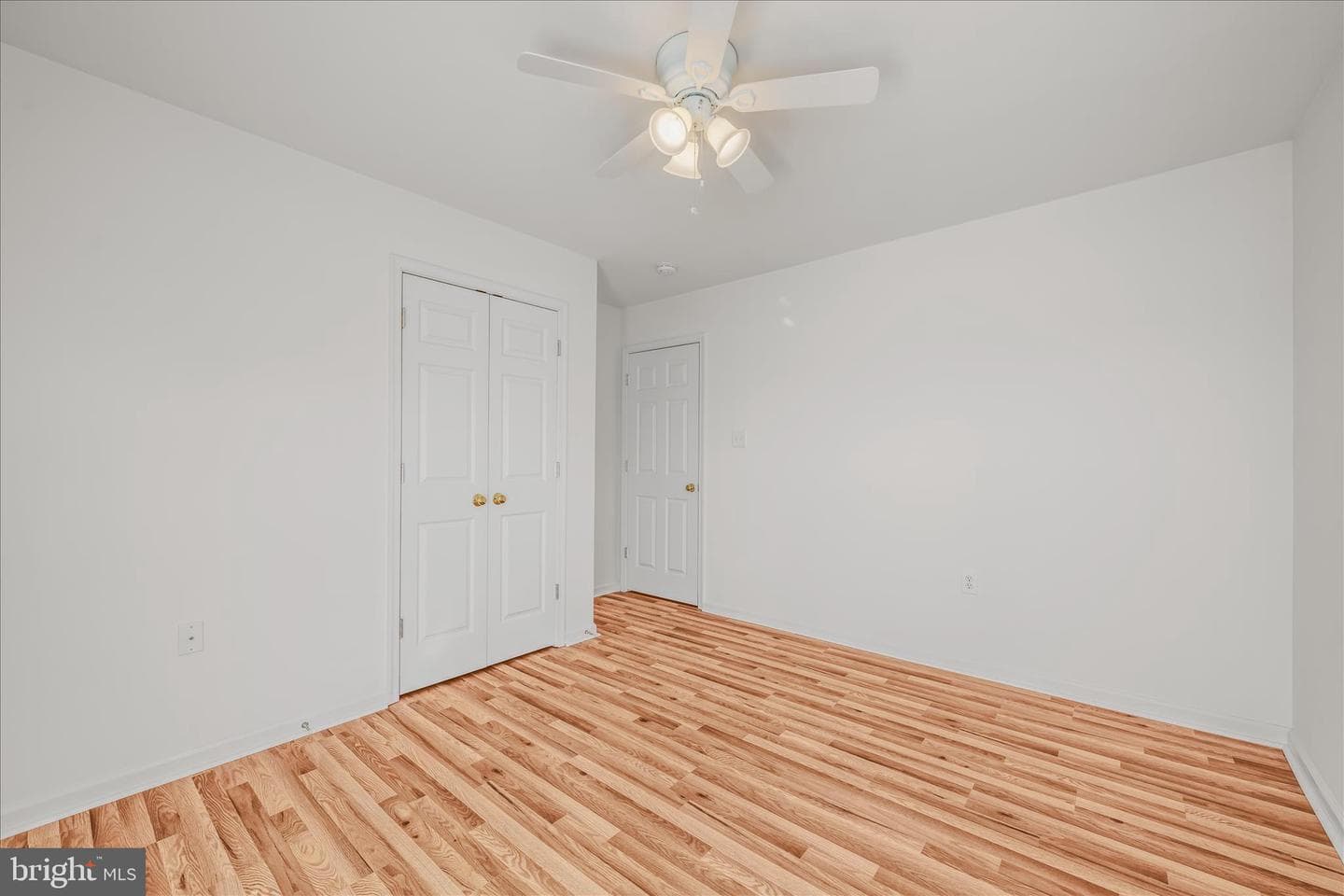 296 Kimberwicke Drive N photo 40