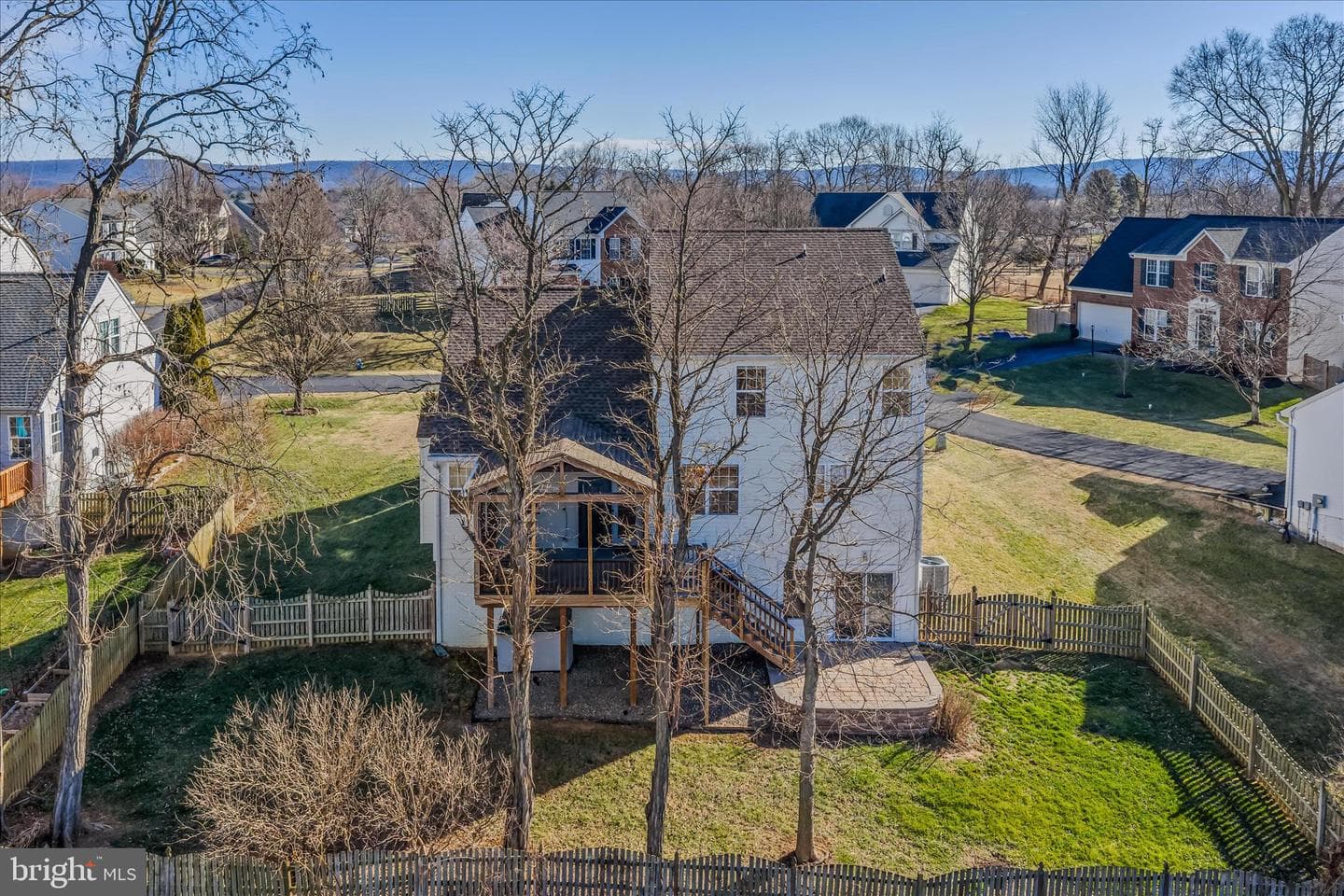 296 Kimberwicke Drive N photo 57