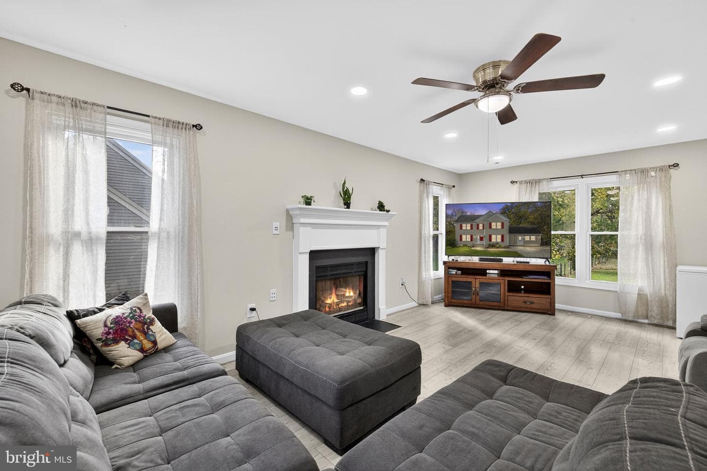 776 Thoroughbred Drive photo 17
