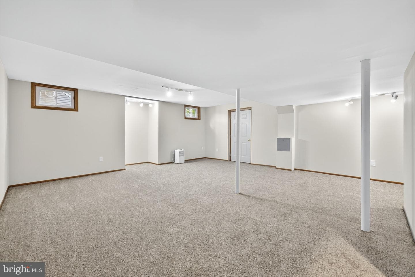 776 Thoroughbred Drive photo 54