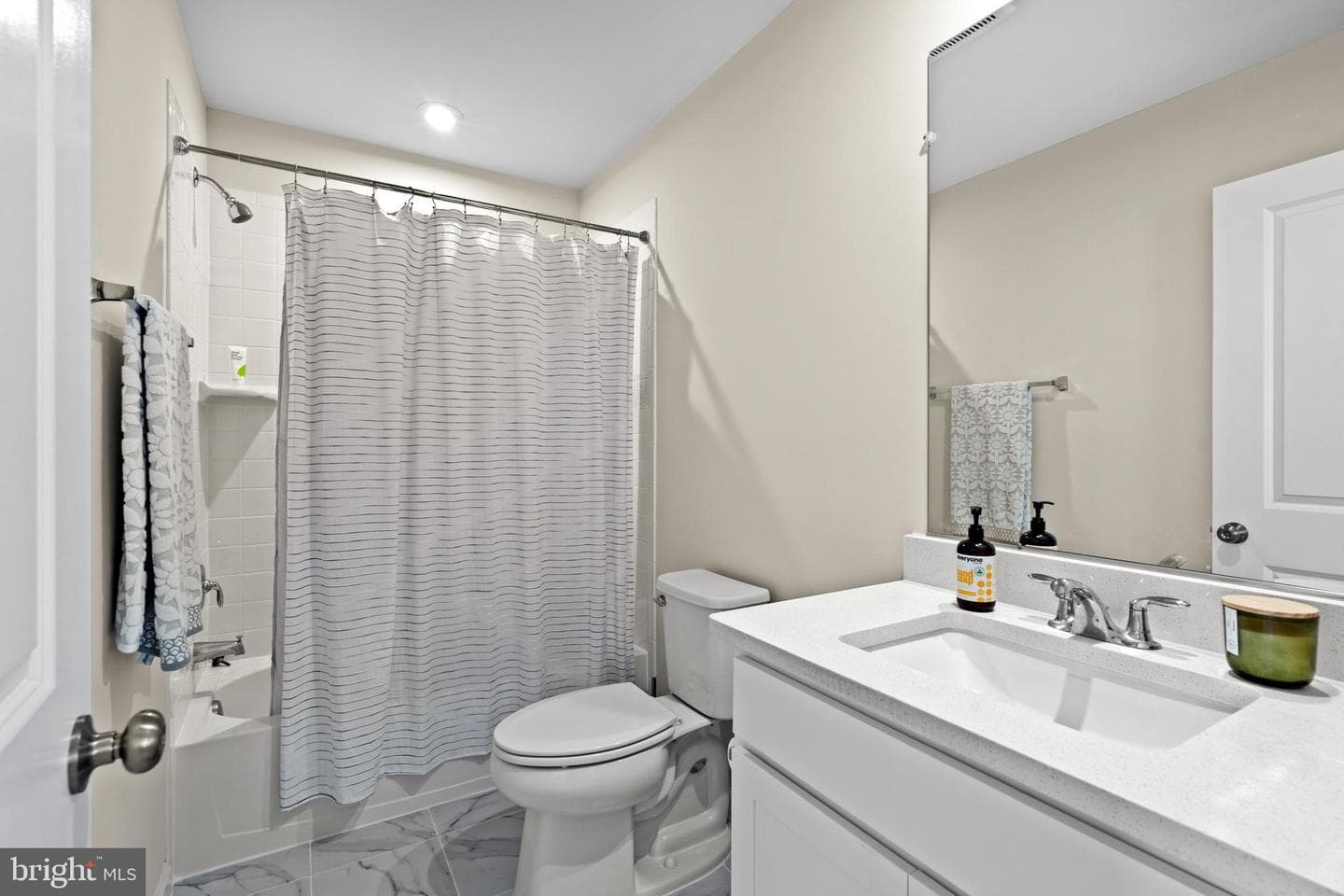 54 Coolidge Avenue photo 26