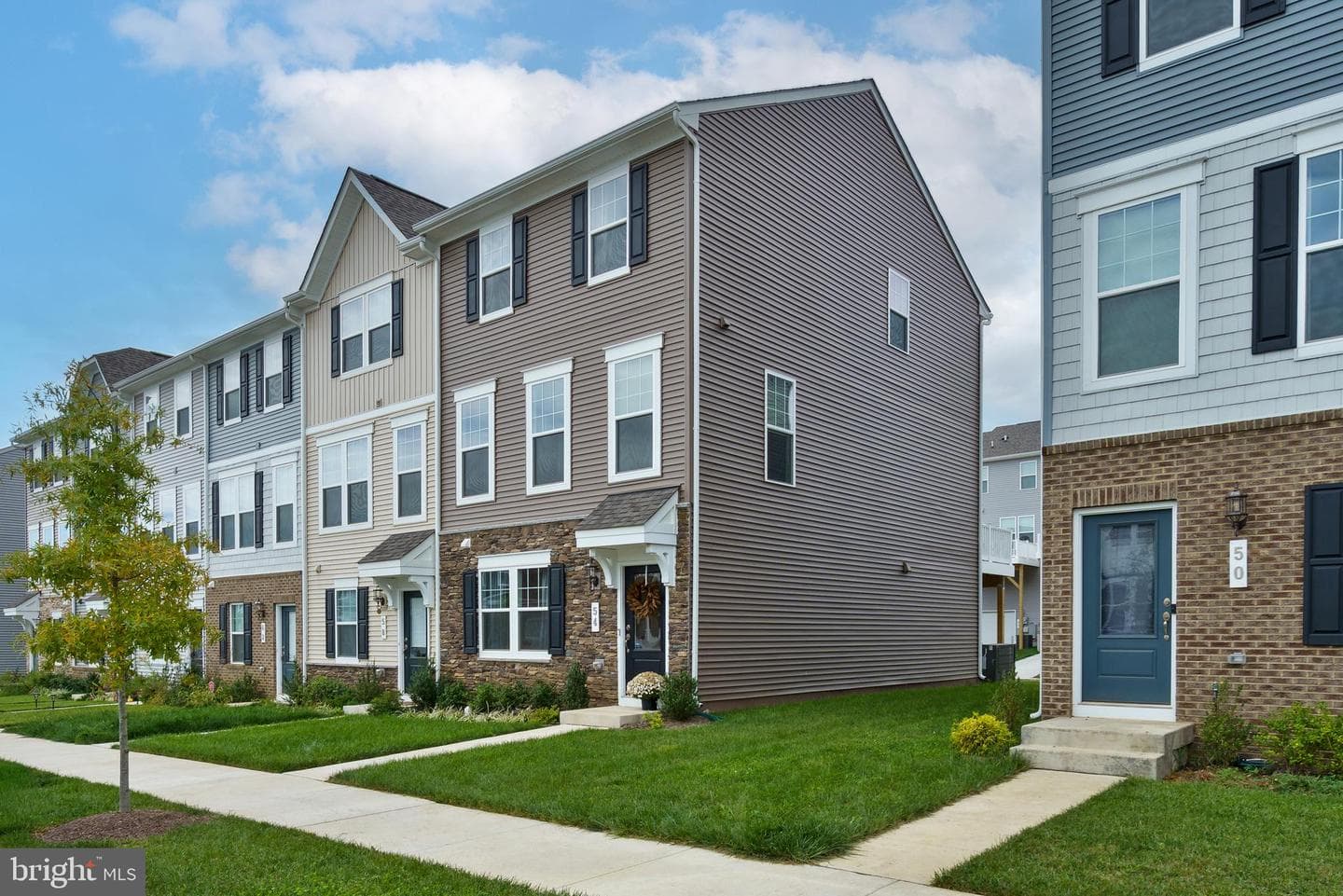 54 Coolidge Avenue photo 3