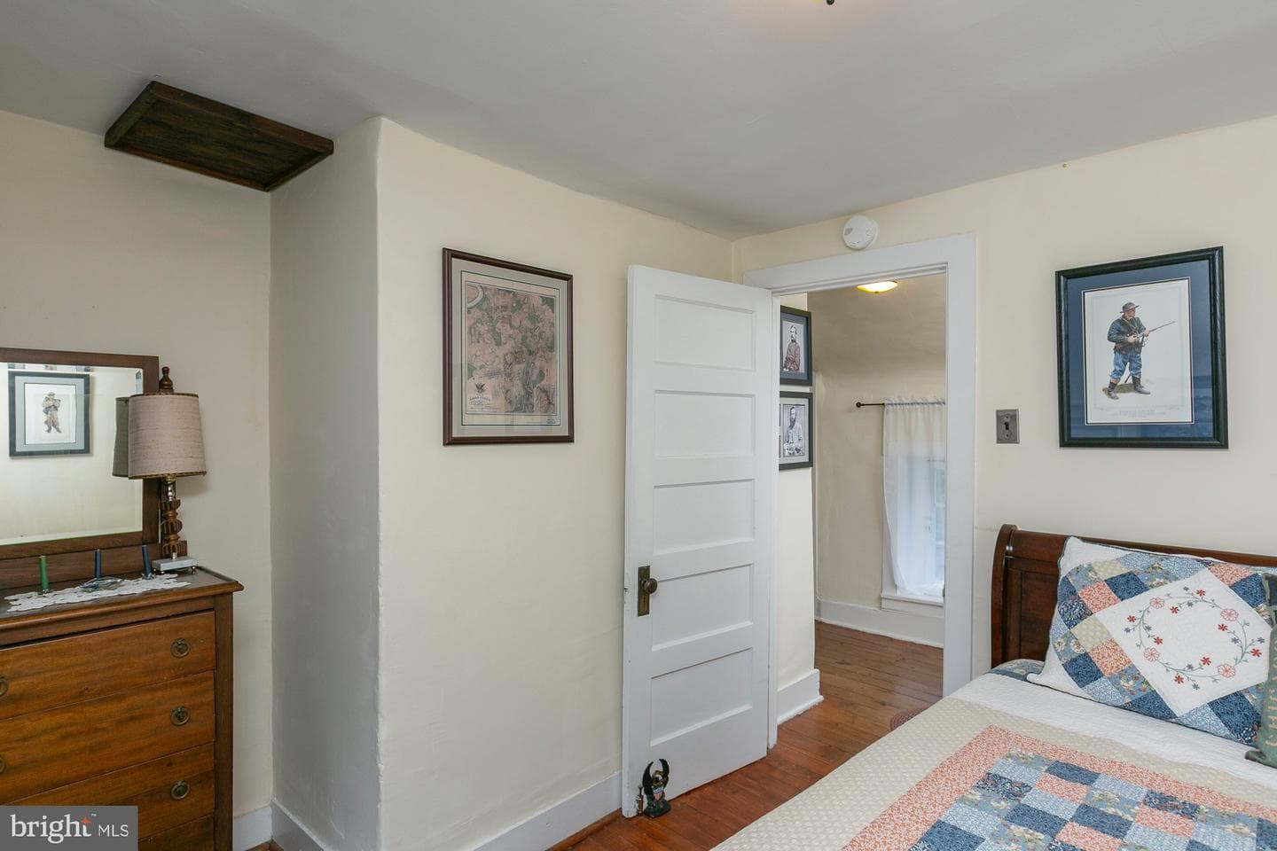 594 W Washington Street photo 26