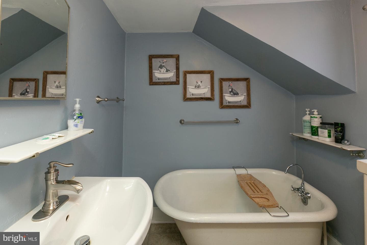 594 W Washington Street photo 30