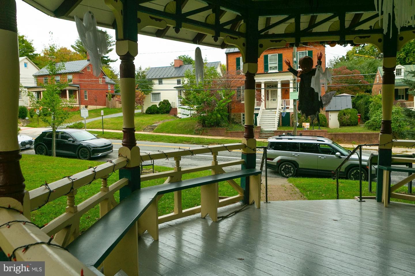 594 W Washington Street photo 37