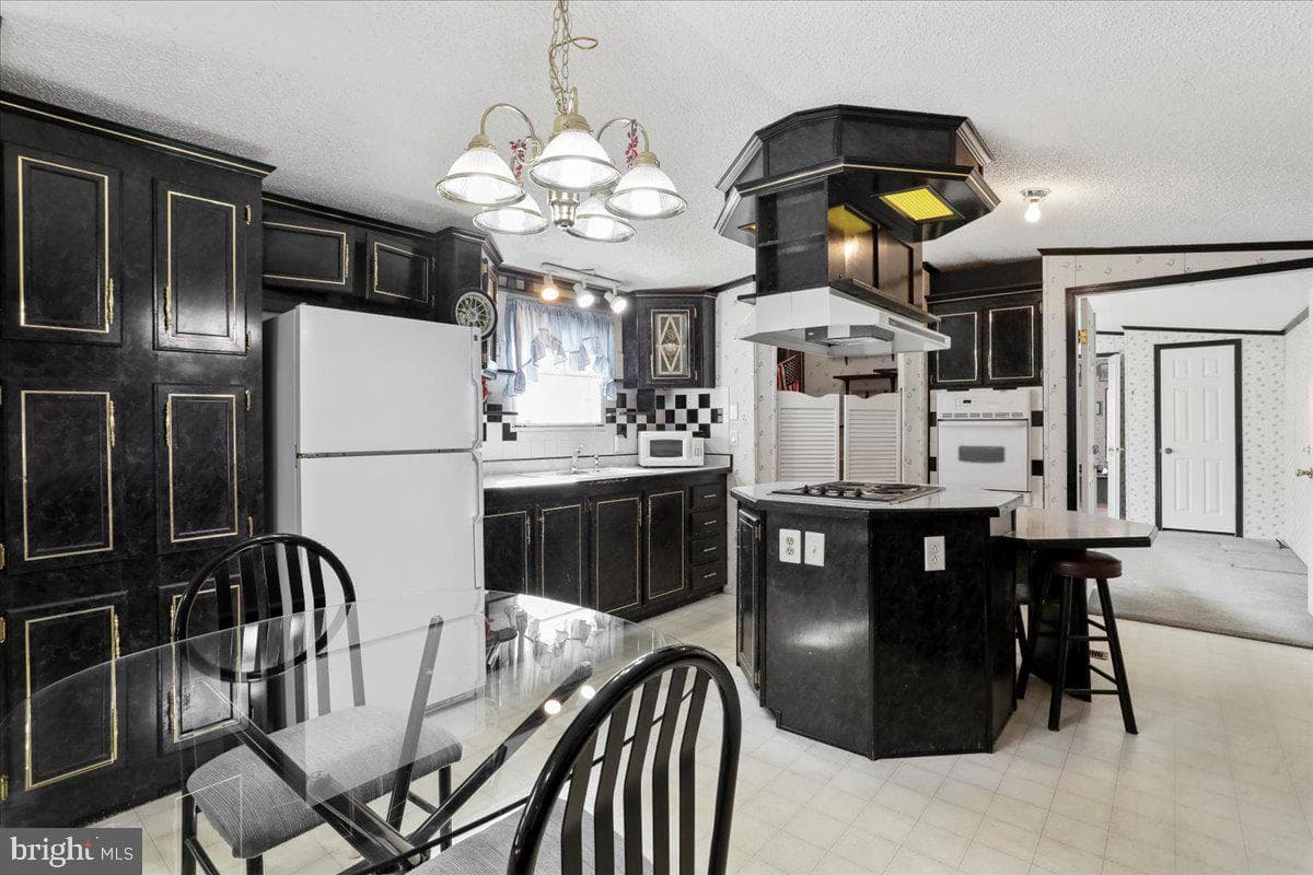 111 N Fairfax Boulevard photo 9