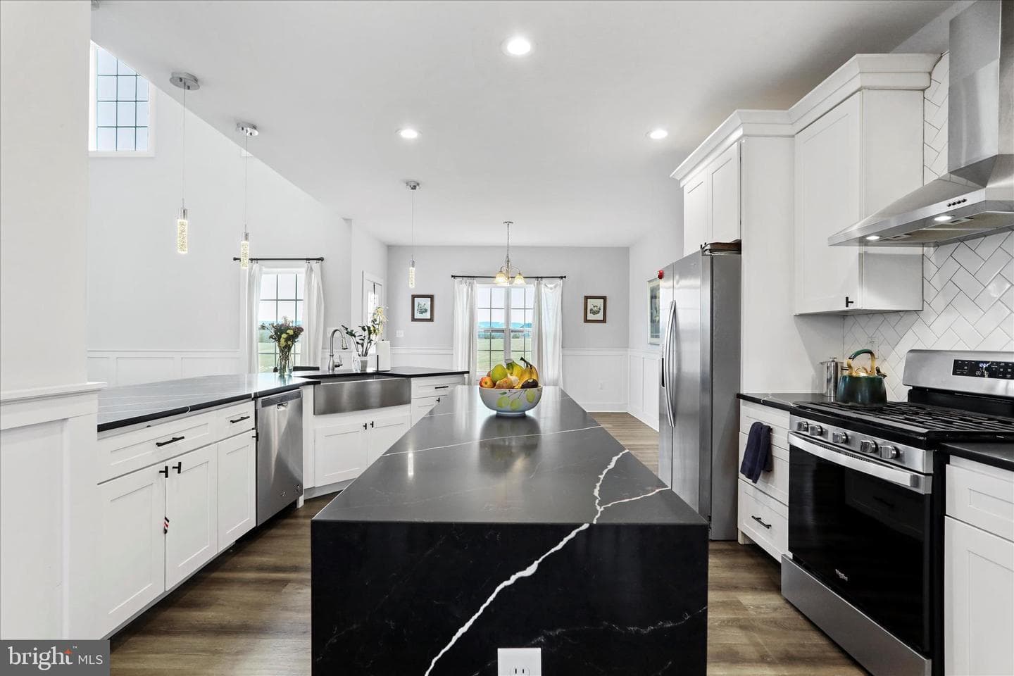219 Summerfield Way photo 4