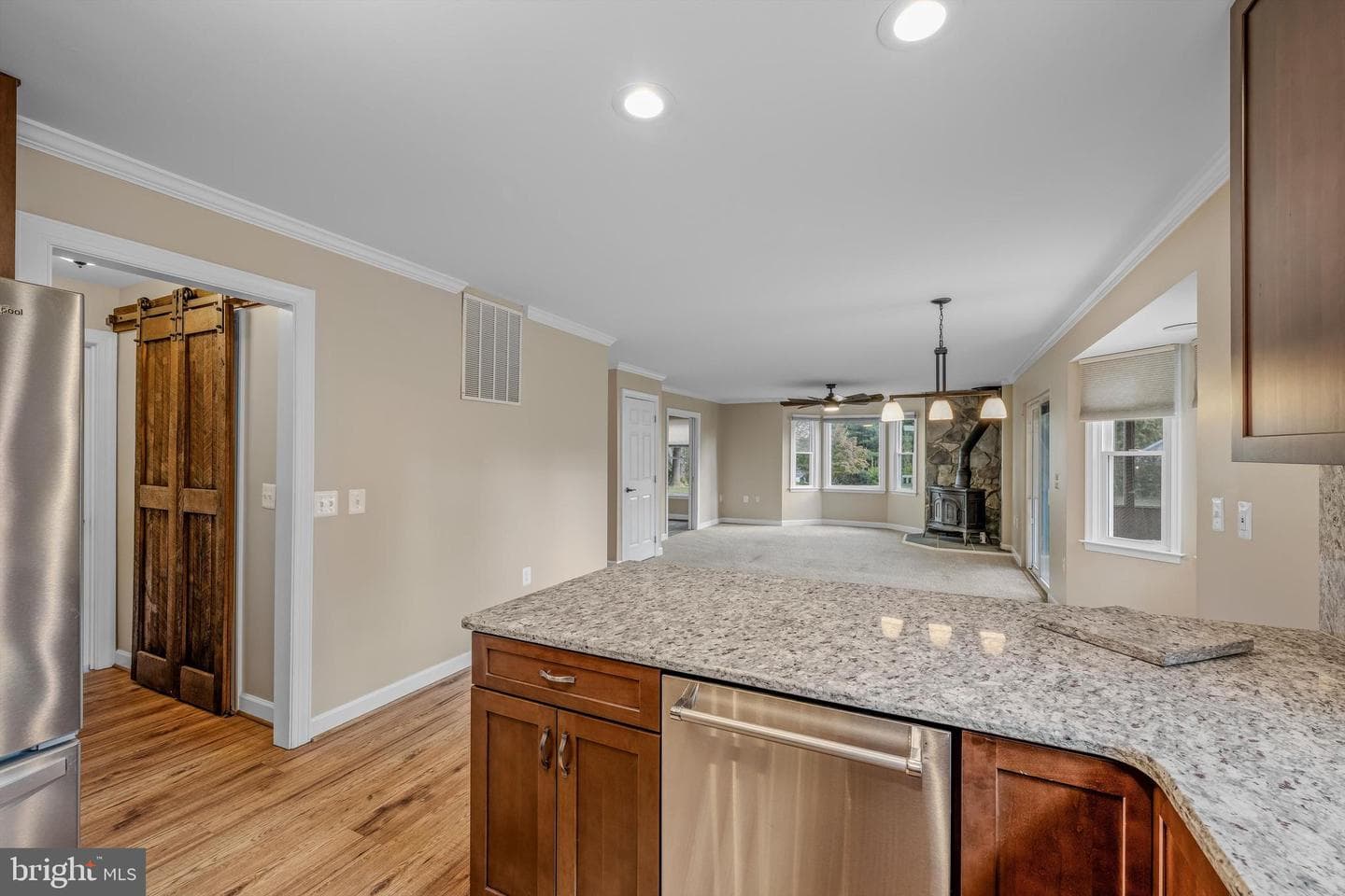 400 Deer Ridge Drive photo 20