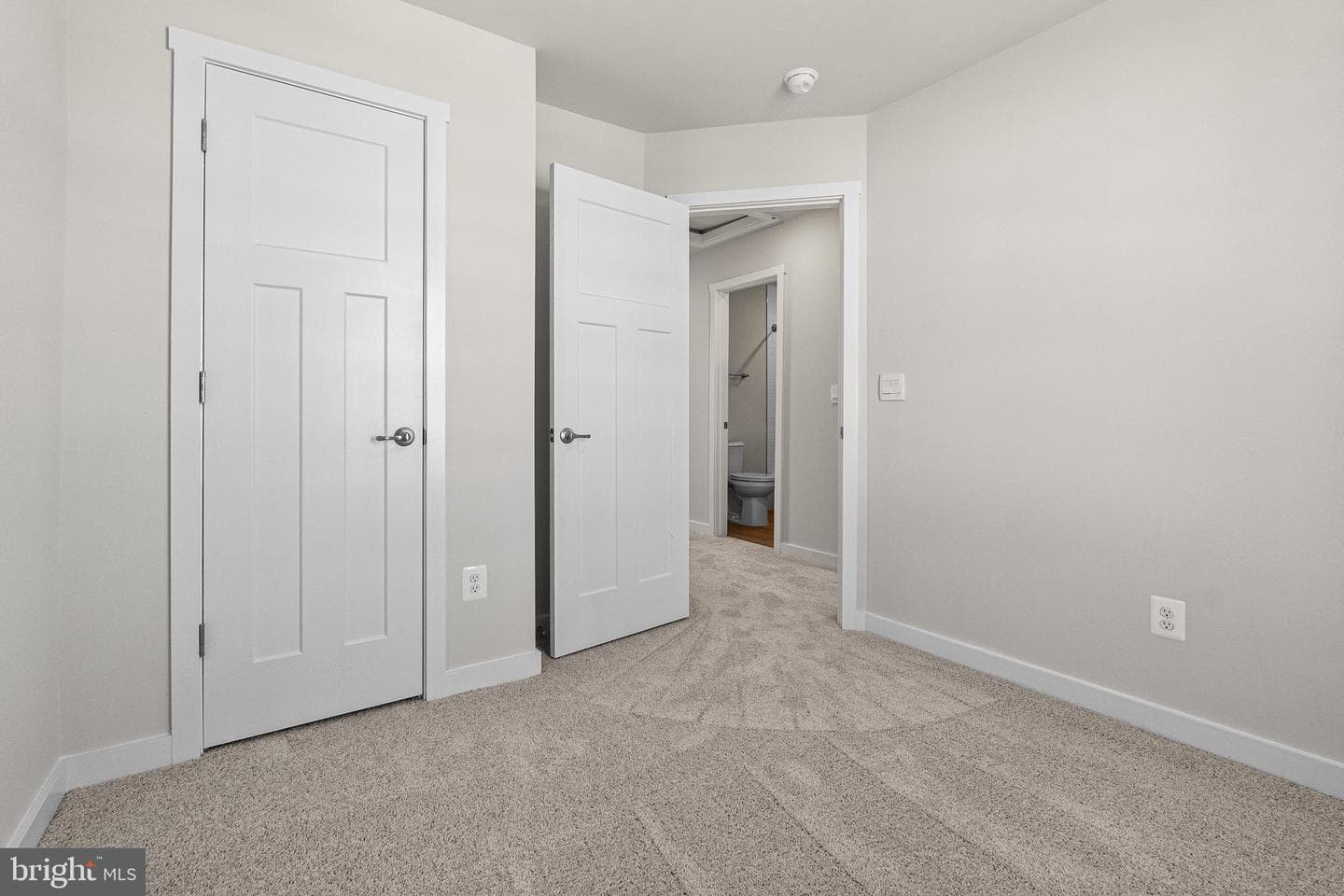 209 Huntwell West Avenue photo 11