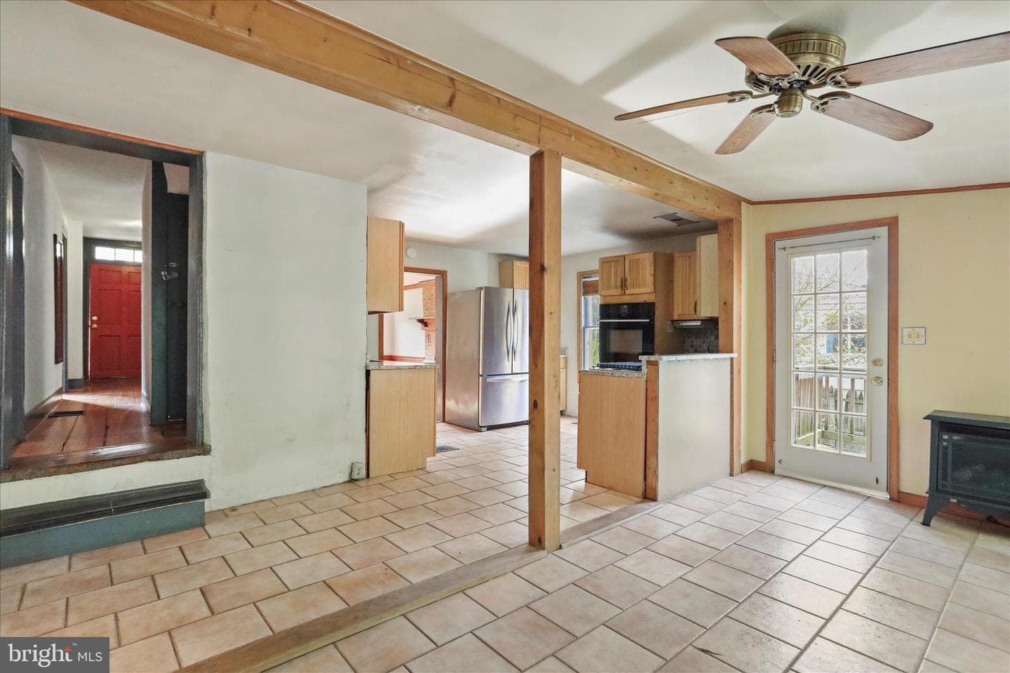 207 W High Street photo 12