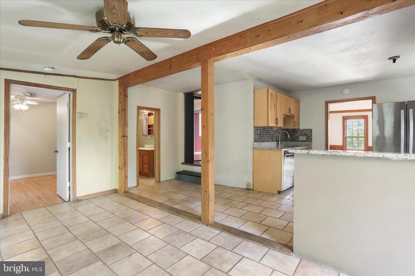 207 W High Street photo 13