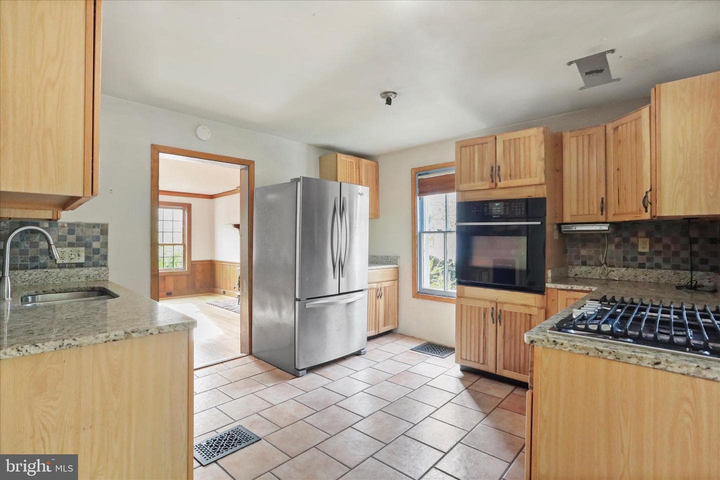 207 W High Street photo 8