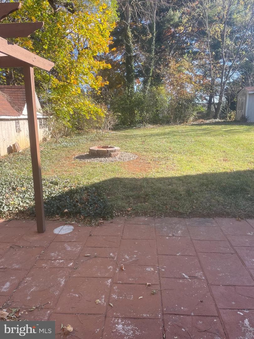 868 Jefferson Avenue photo 17