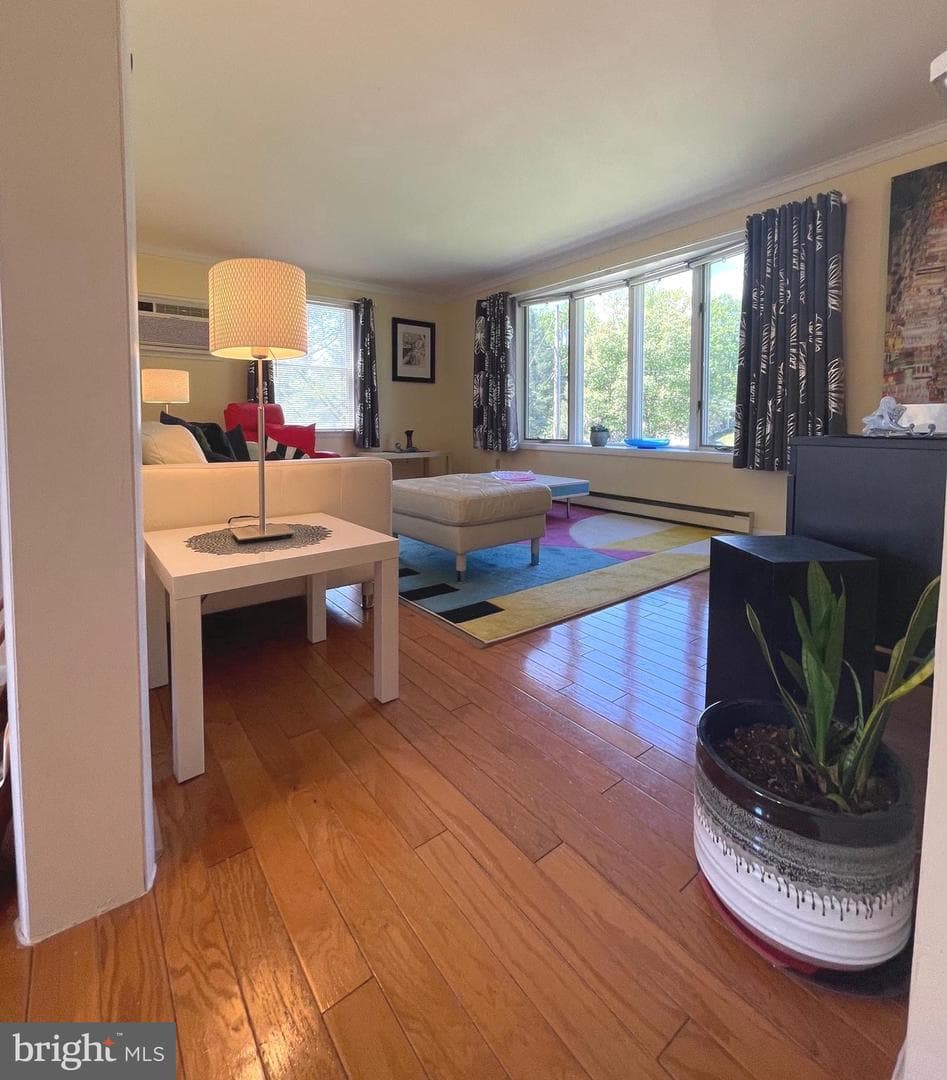 99 Exeter Court photo 2