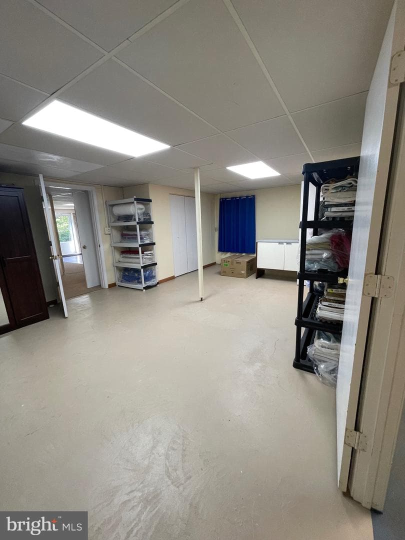 99 Exeter Court photo 36