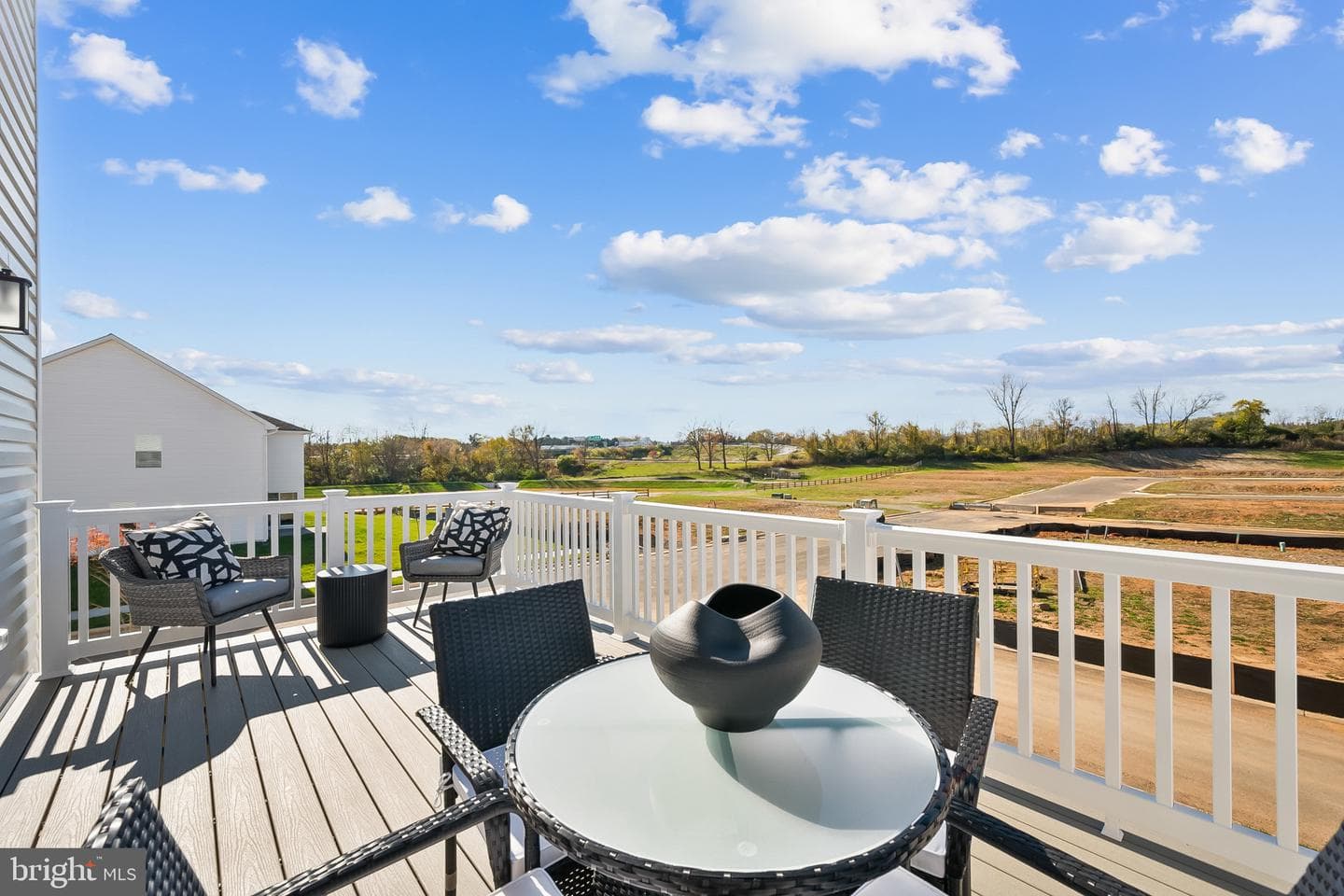417 Eclipse Street photo 32